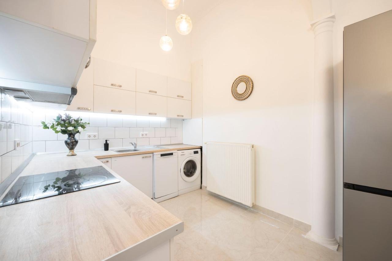 Luxurious Central Grand Home W/ 3Bedrm 2Bathrm Budapest Kültér fotó